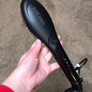 Hairstyling Tool from Jose’ Eber